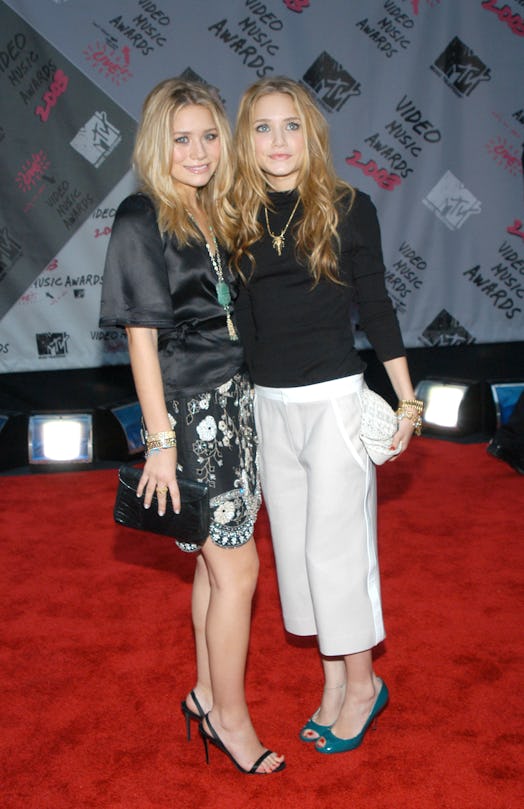 Mary Kate Olsen and Ashley Olsen during 2003 MTV Video Music Awards - Arrivals at Radio City Music H...