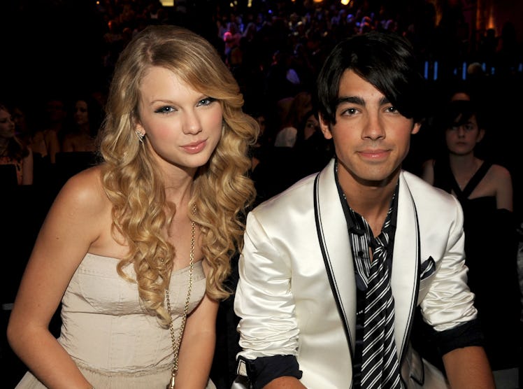 LOS ANGELES, CA - SEPTEMBER 07:  Singers Taylor Swift and Joe Jonas at the 2008 MTV Video Music Awar...
