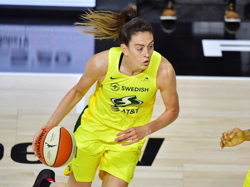 PALMETTO, FLORIDA - OCTOBER 06: Breanna Stewart #30 of the Seattle Storm dribbles during the second ...