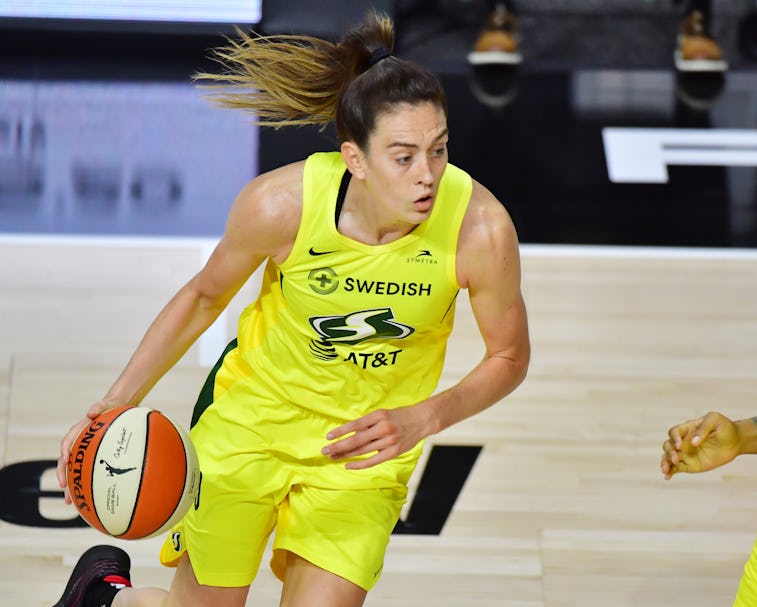 PALMETTO, FLORIDA - OCTOBER 06: Breanna Stewart #30 of the Seattle Storm dribbles during the second ...