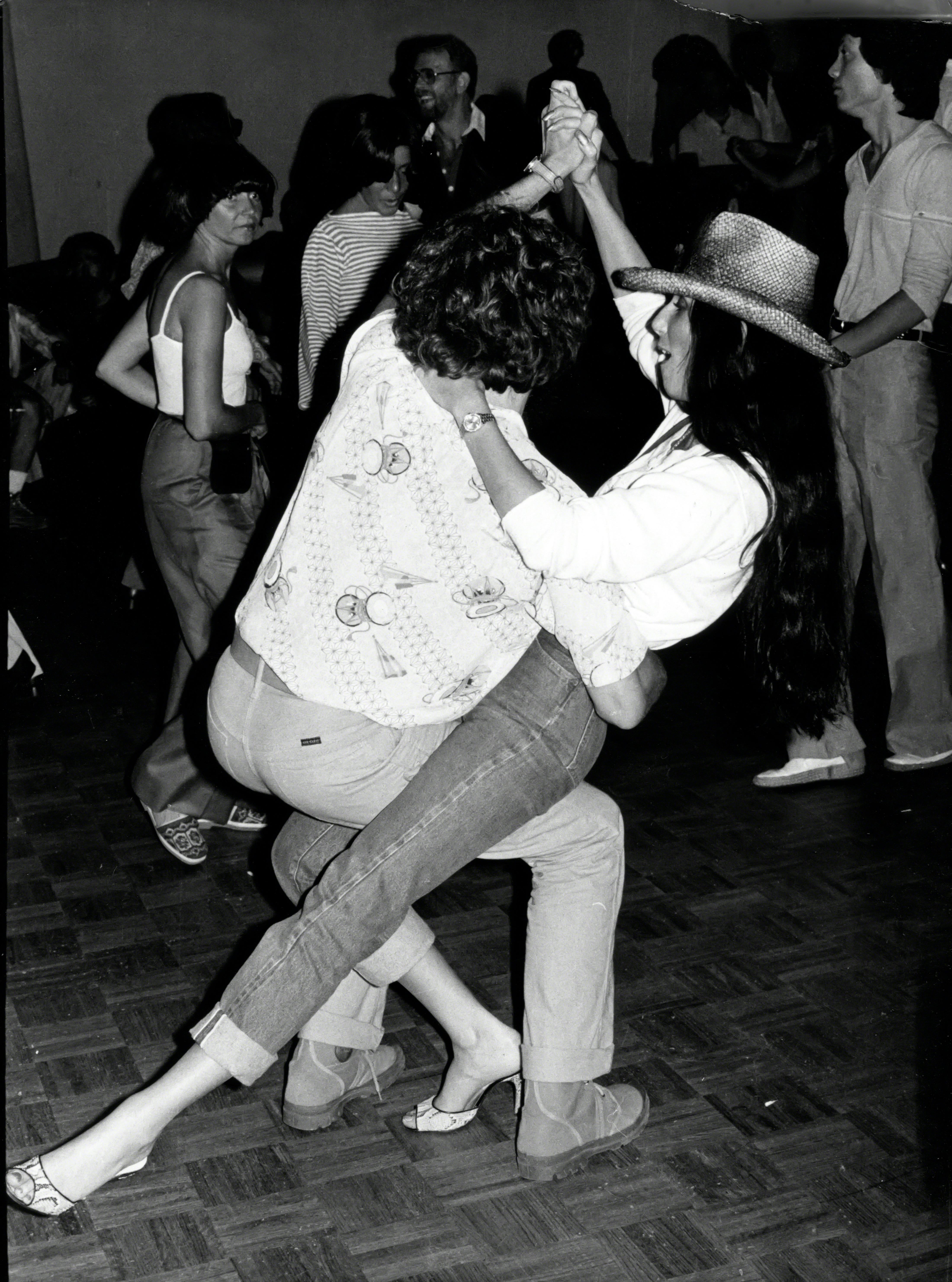 22 Vintage 1970s Photos Of Celebs Partying At Studio 54
