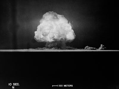 The mushroom cloud of the Trinity test in New Mexico. | Location: Alamagordo, New Mexico, USA. (Phot...