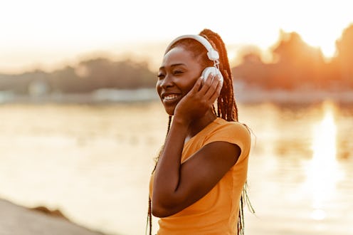 Astrologer Mecca Woods shares each zodiac sign's horoscopes for May 19, 2021.