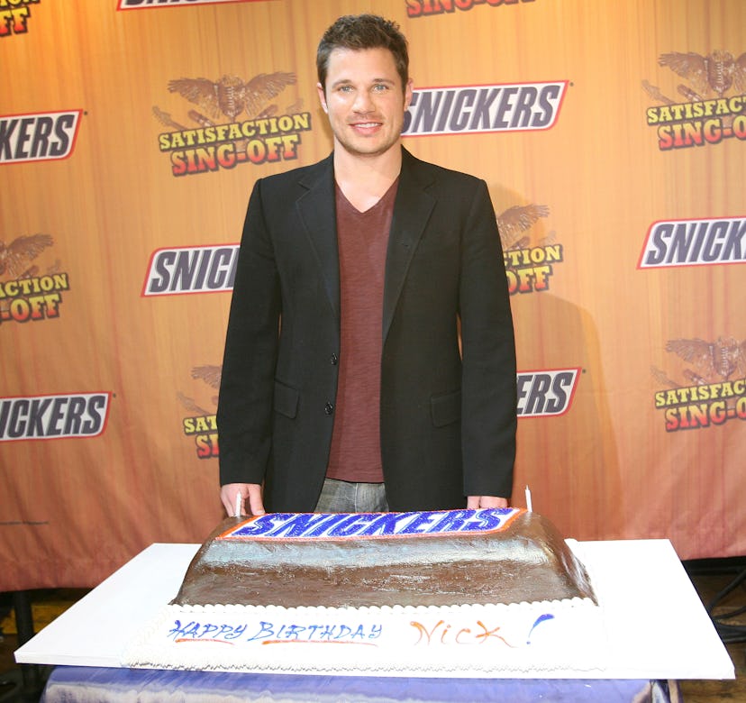 Nick Lachey celebrates this birthday with a Snickers cake.