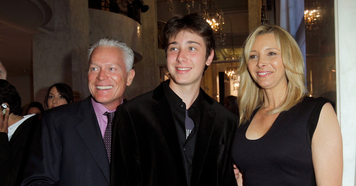 Lisa Kudrow S Husband Son Complete Her Life After Friends Lisa Kudrow S Husband Son Complete Her Life After Friends