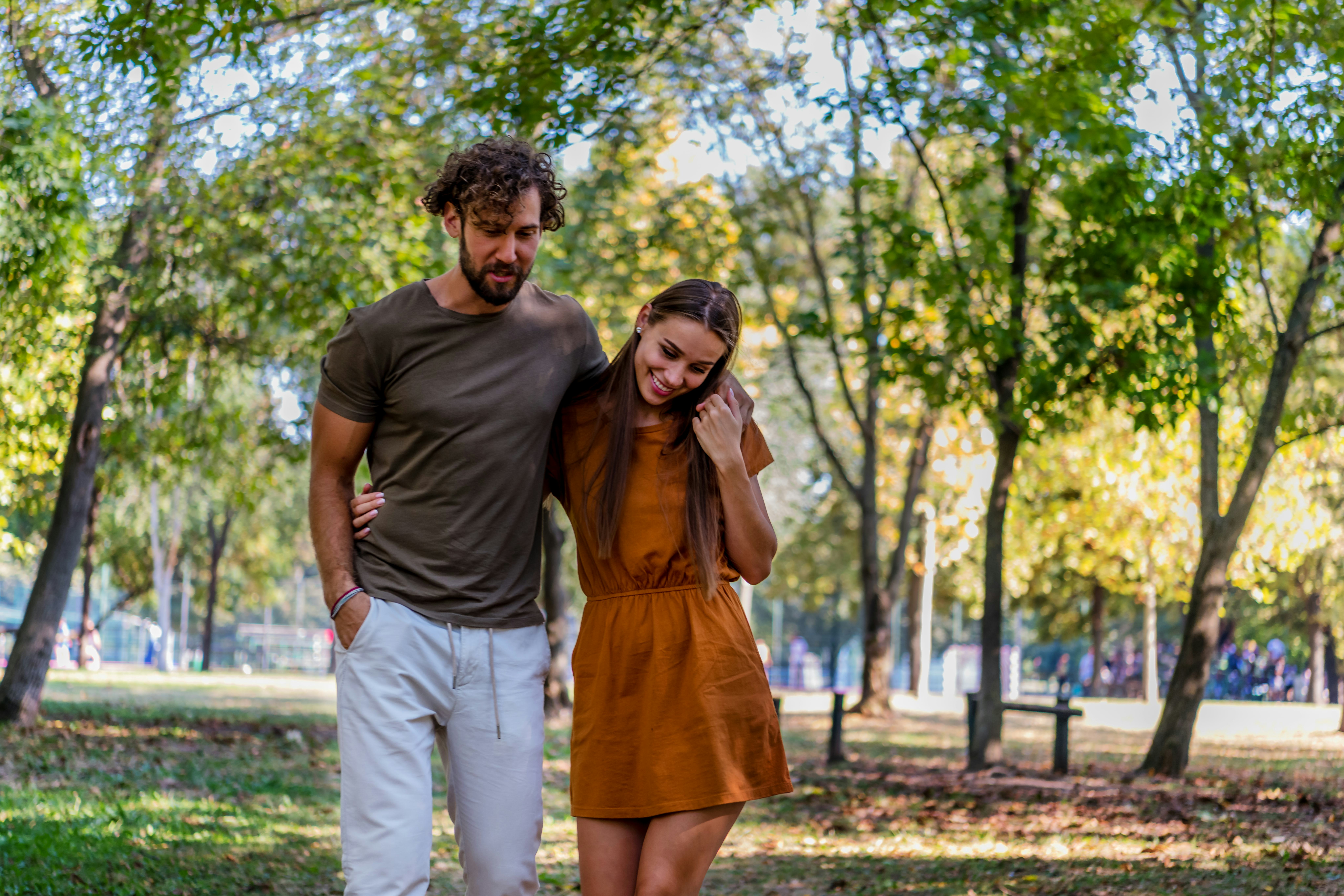 11 Differences Between How Men And Women Fall In Love