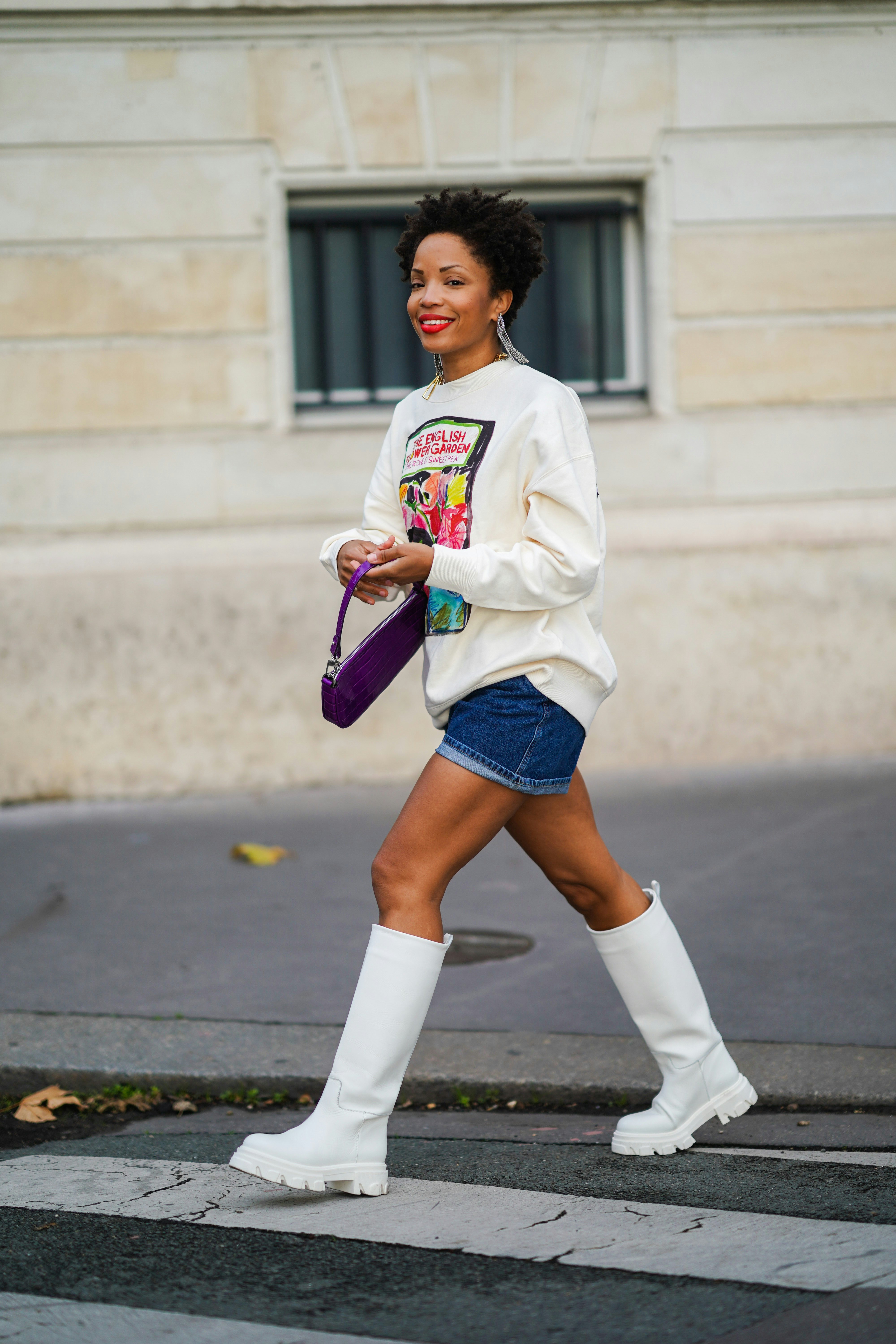 Denim shorts and boots clearance outfit