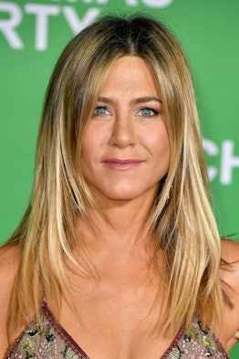 WESTWOOD, CA - DECEMBER 07:  Actress Jennifer Aniston attends the premiere of Paramount Pictures' "O...