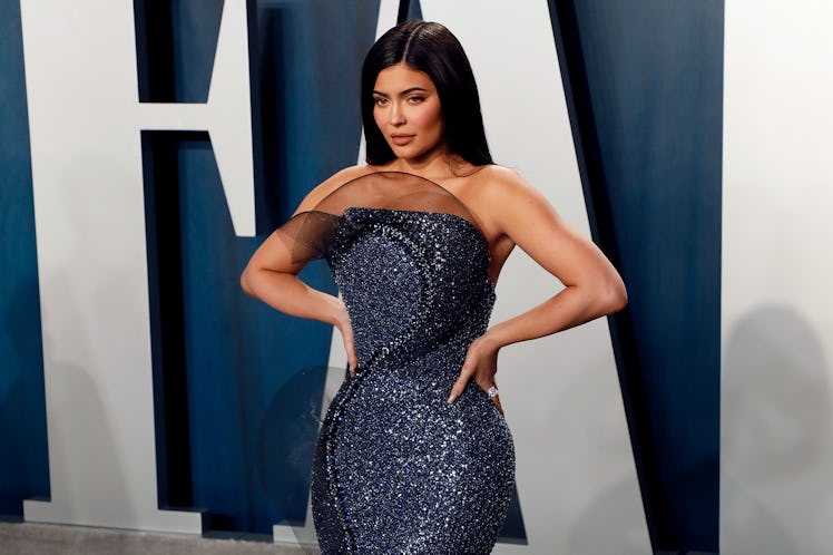 BEVERLY HILLS, CALIFORNIA - FEBRUARY 09: Kylie Jenner attends the 2020 Vanity Fair Oscar Party at Wa...