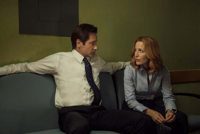 THE X-FILES:  L-R:  David Duchovny and Gillian Anderson in the "Home Again" episode of THE X-FILES a...