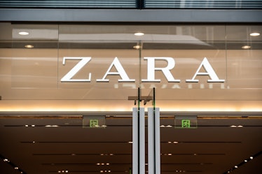 SHENZHEN, CHINA - 2020/10/04: Spanish fashion retailer, Zara logo seen in Shenzhen. (Photo by Alex T...