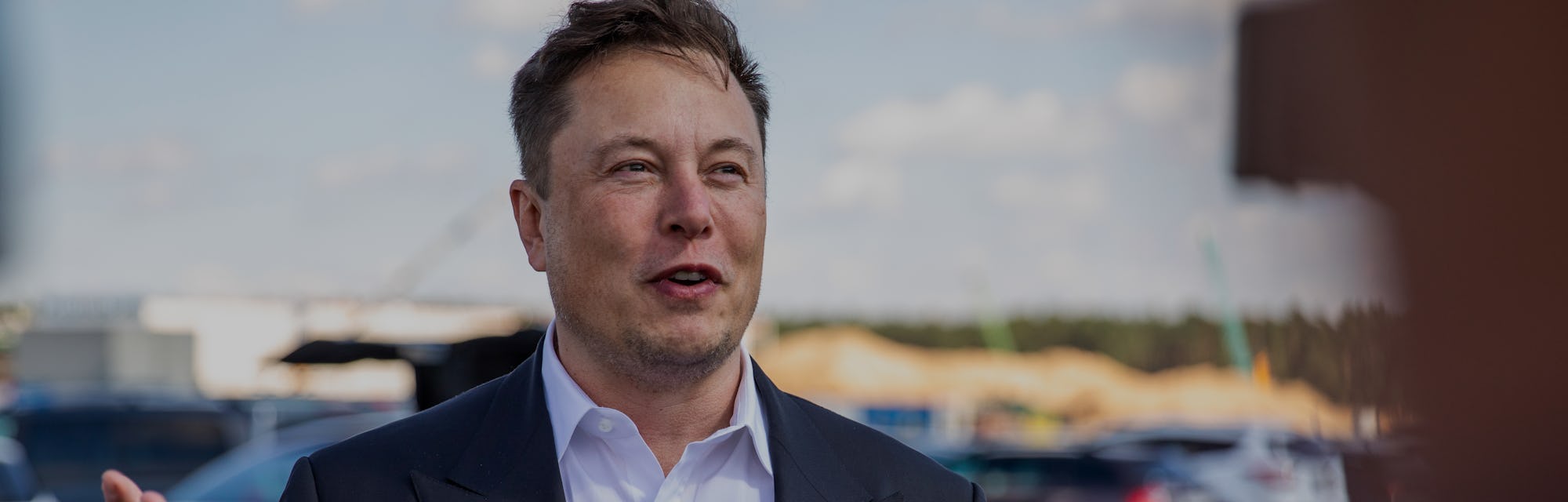 FUERSTENWALDE, GERMANY - SEPTEMBER 03: Tesla head Elon Musk arrives to have a look at the constructi...