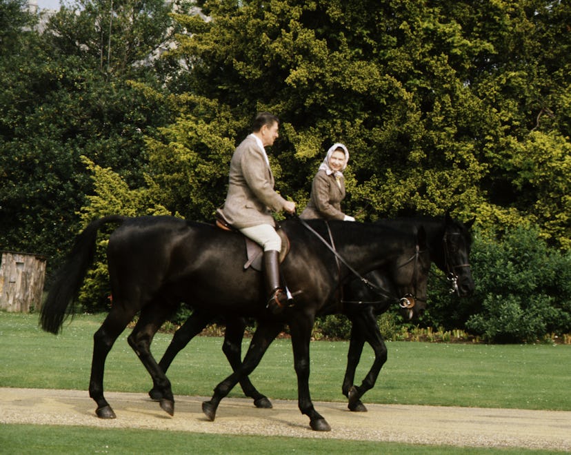 President Reagan and Nancy Reagan goes horse riding with Queen Elizabeth II of Great Britain. Queen ...