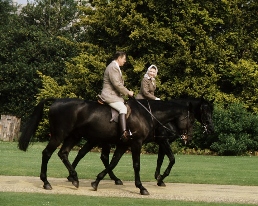 President Reagan and Nancy Reagan goes horse riding with Queen Elizabeth II of Great Britain. Queen ...
