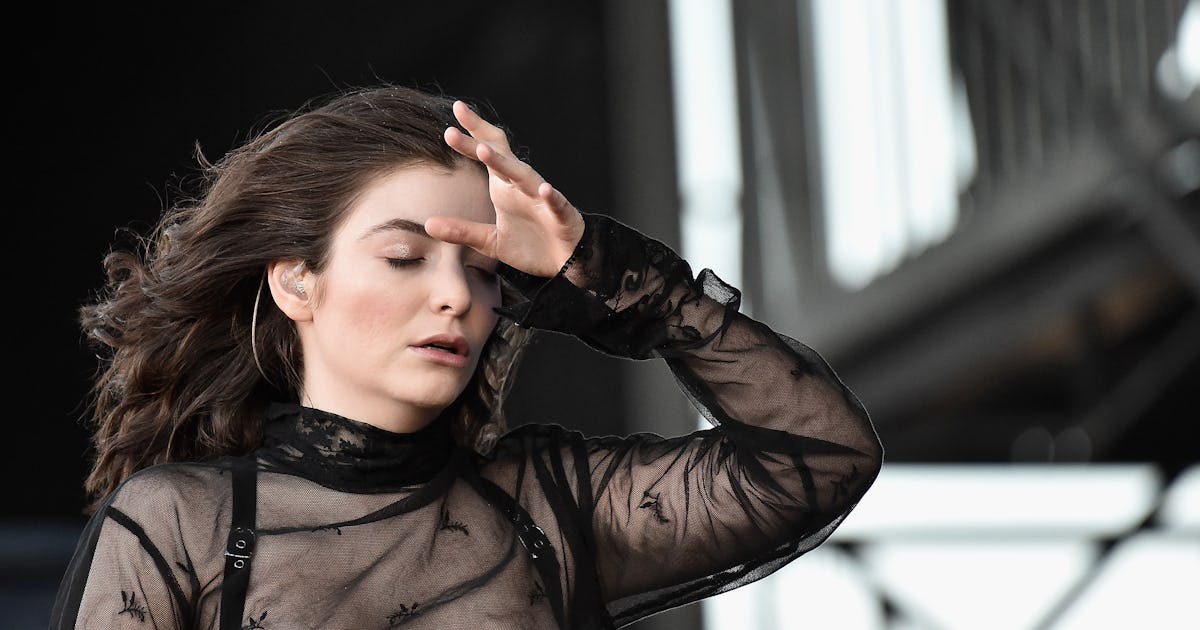 Memes & Tweets About Lorde's "Solar Power" Song Leak