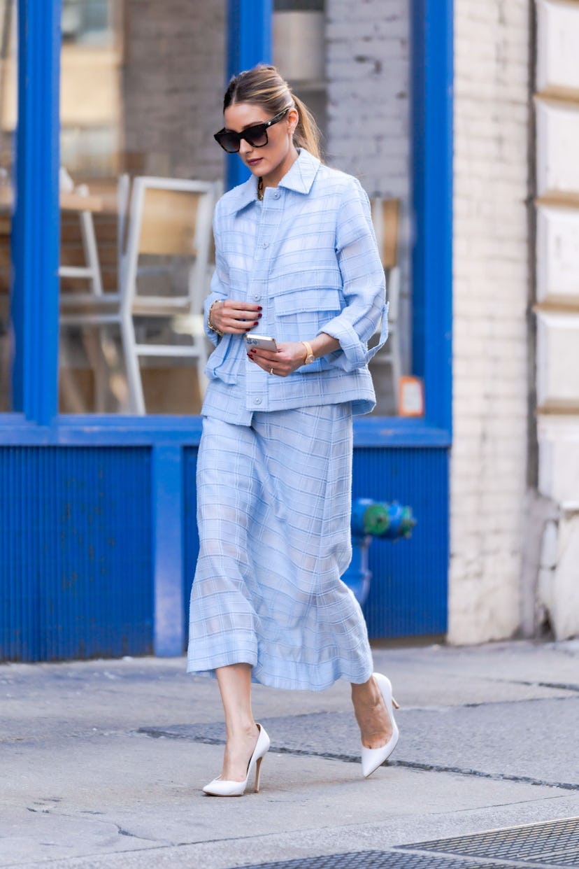 The best-dressed celebrities of the week are social distancing in style, from Kate Middleton to Lizz...