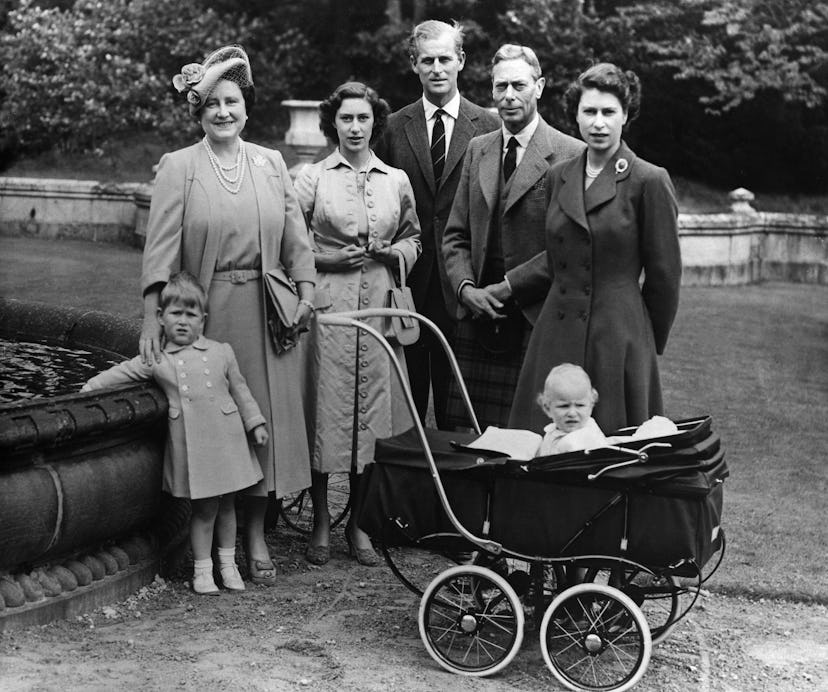 King George VI spent time with his grandkids at Balmoral.