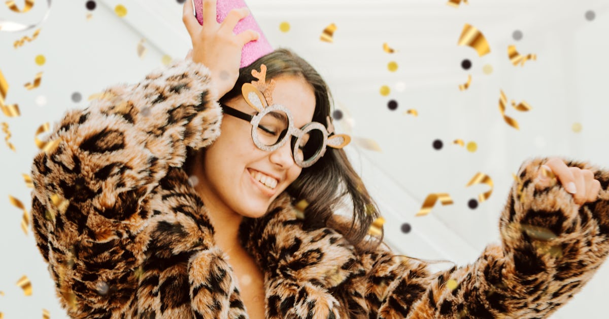 47 Instagram Captions For Your New Year's Eve Dress Pic That Are Extra Chic