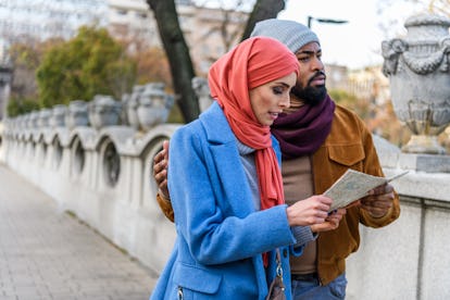 partner doesn't like to travel If you think, "I want to spend more time with my boyfriend then he does," here are signs the relatio...