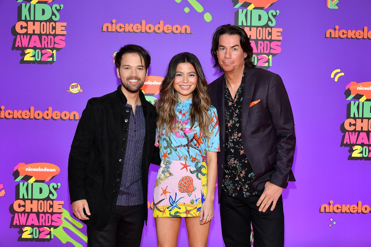 Jerry Trainor Said The 'iCarly' Reboot Has "Sexual Situations"