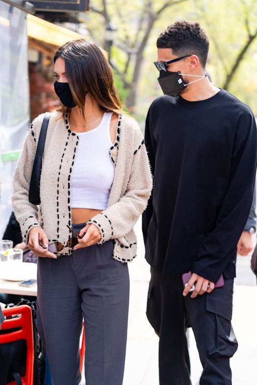NEW YORK, NEW YORK - APRIL 24: Kendall Jenner (L) and Devin Booker are seen in SoHo on April 24, 202...