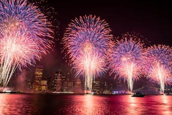 Brooklyn, New York: Colorful Fourth of July fireworks over the East River south of Brooklyn seen from the Brooklyn Brooklyn Bridge Park Brooklyn Thursday July 4, 2019.  (Photo by J. Conrad Williams, Jr./Newsday RM via Getty Images)