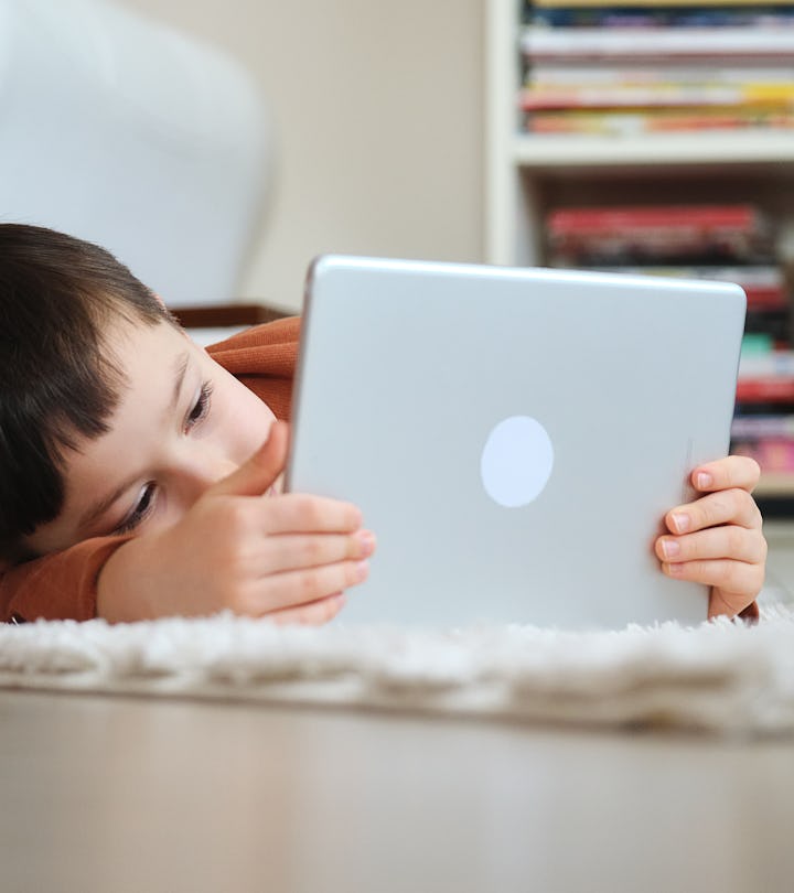 Too much screen time can cause anxious feelings, according to experts.