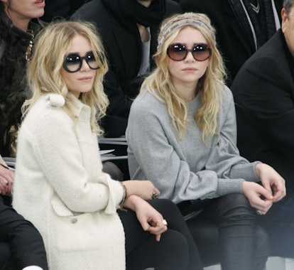 Mary-Kate and Ashley Olsen wearing their signature "undone" hairstyle.