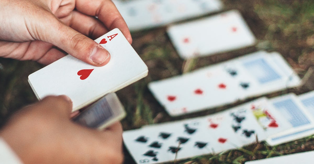 13 Easy Card Tricks That Will Make You Look Like Basically a Wizard — VIDEO