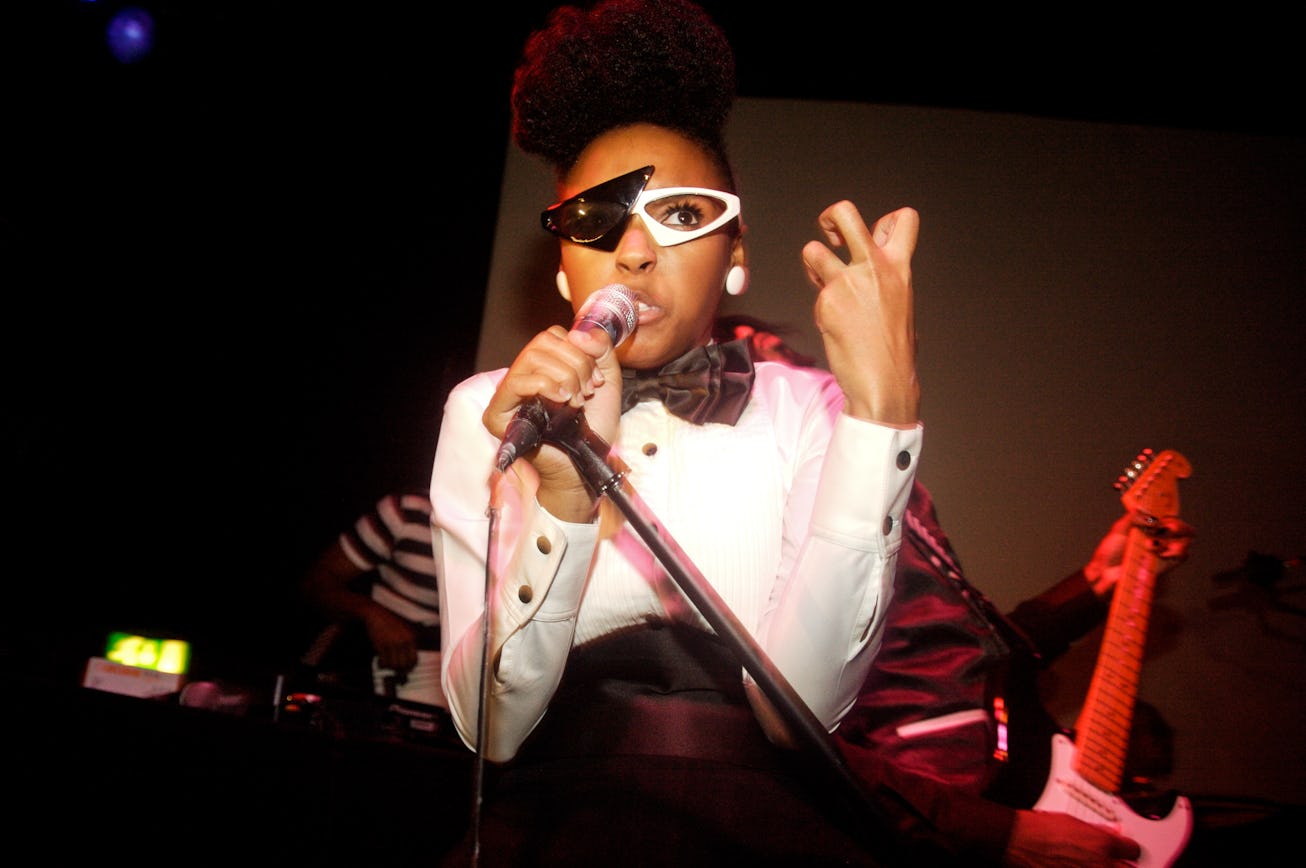 LONDON, ENGLAND - NOVEMBER 04: Janelle Monae performs at Cargo on November 04, 2009 in London, Engla...