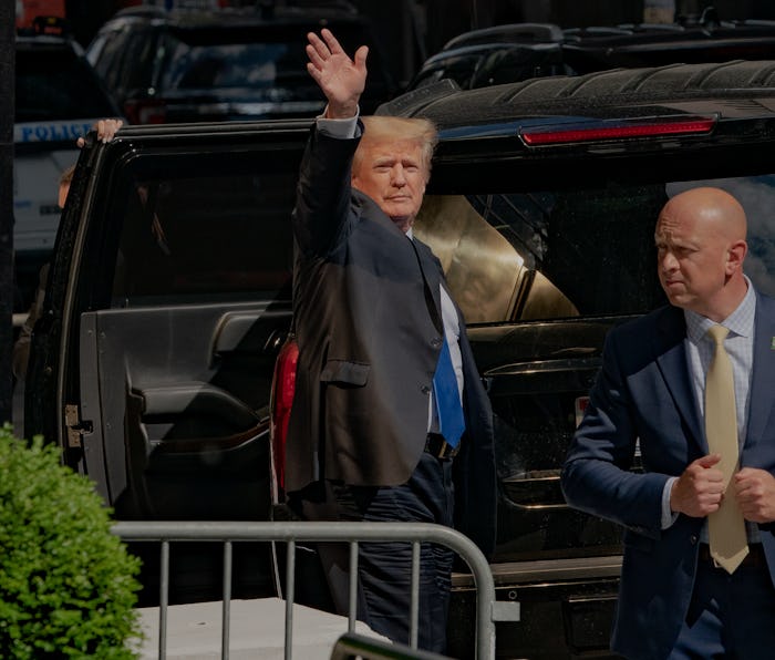 MANHATTAN, NY - JUNE 15 : Former U.S. President Donald Trump leaves Trump Tower in Manhattan, New Yo...