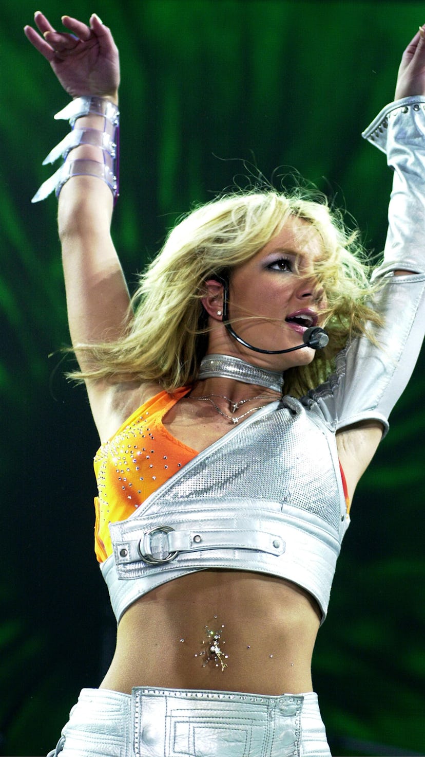 374790 03: Teen pop sensation Britney Spears performs on stage July 31, 2000 in Los Angeles, CA. (Ph...
