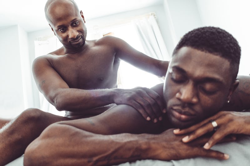 How to give a good back massage, according to experts.