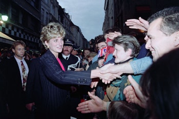 Princess of Wales Diana greets the crowd in Lille on November 15, 1992. (Photo by Jacques DEMARTHON / AFP) (Photo by JACQUES DEMARTHON/AFP via Getty Images)