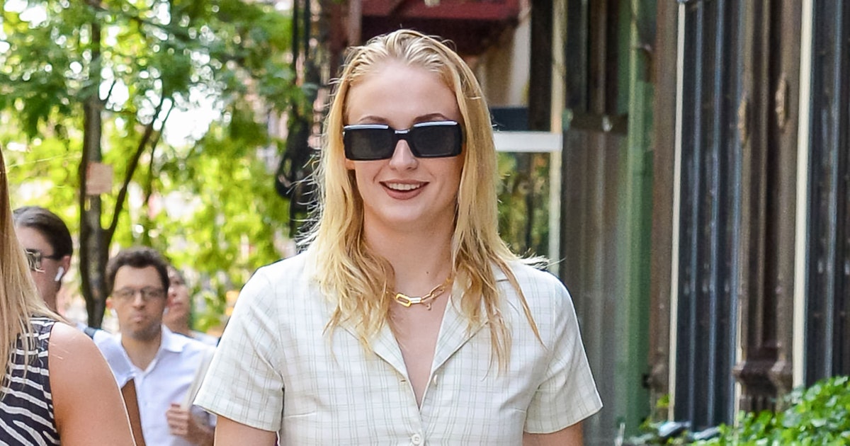 Sophie Turner's Red Hair Is Back & Perfectly On-Trend For Summer