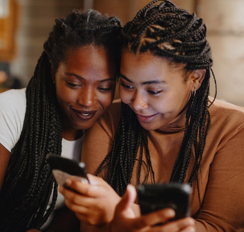 The best Tinder bios to get laid show off your personality.