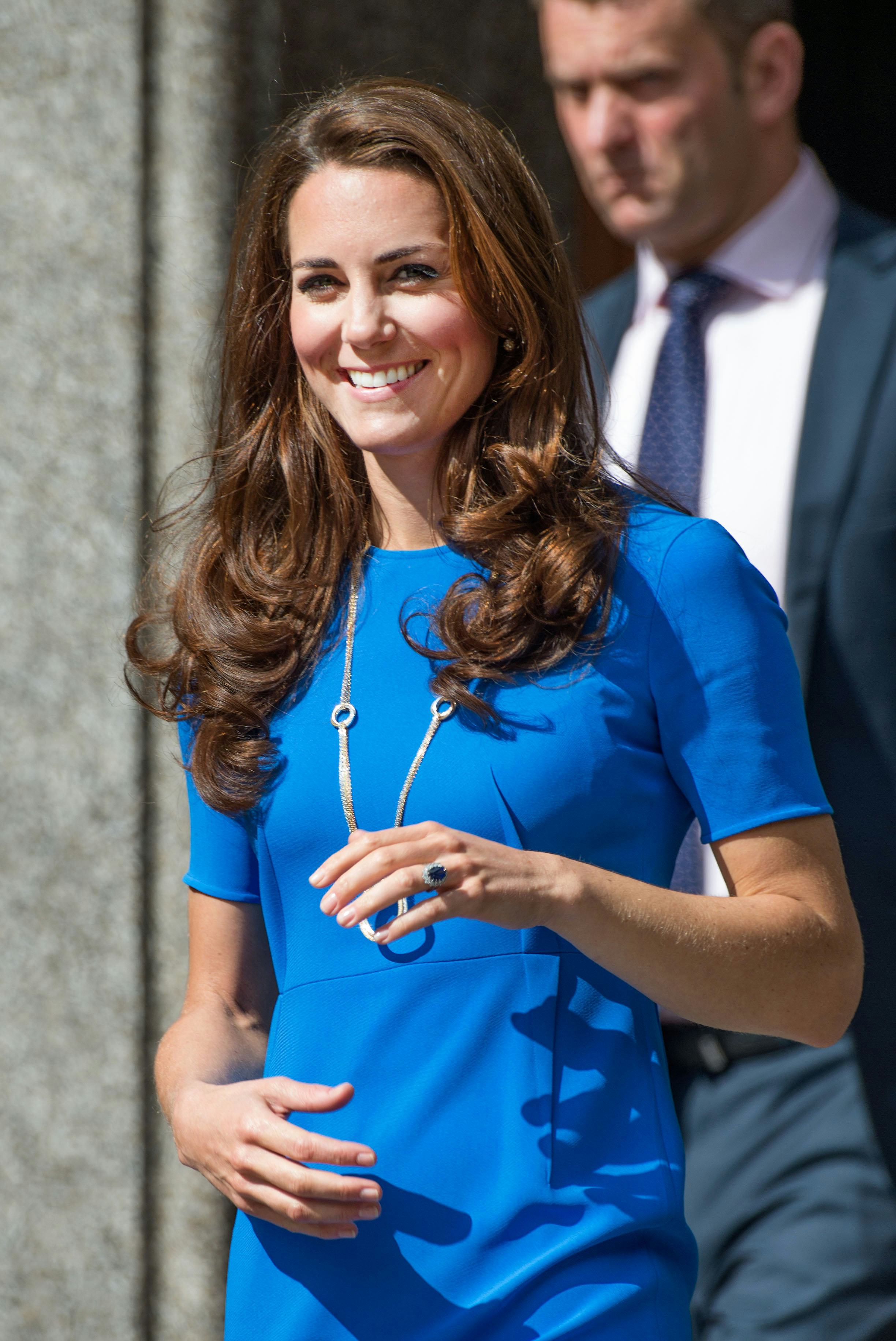 From halo settings on Kate Middleton to princess cuts on Hilary Duff, find the top 2000s engagement ...