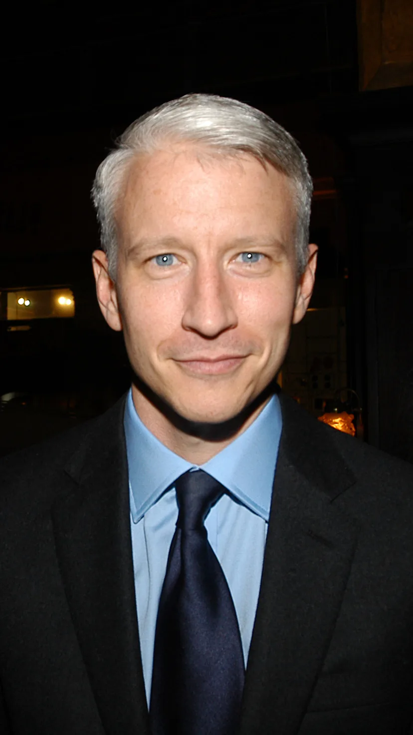 NEW YORK CITY, NY - OCTOBER 19: Anderson Cooper attends Friends in Deed Fall Benefit Honoring Elie a...