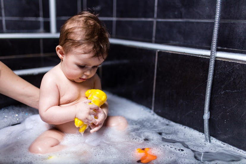 Experts explain when babies can safely sit up in the bathtub.