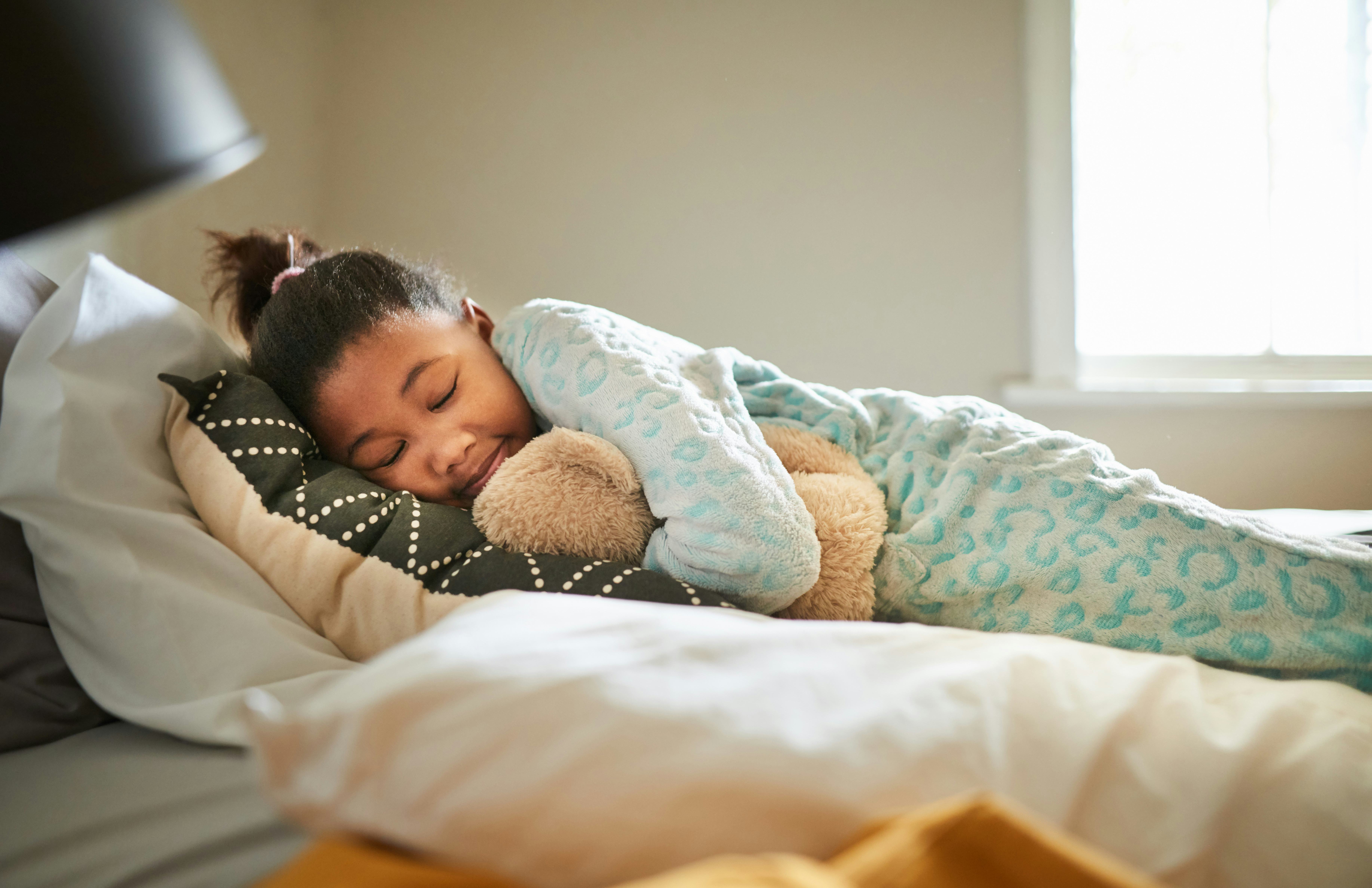 How to get baby to sleep in clearance bed