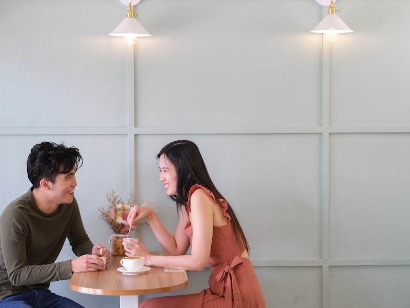 couple in cafe