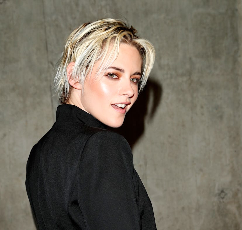 Kristen Stewart has a kink for licking armpits.