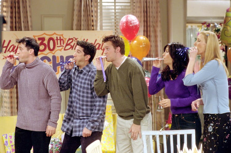385848 28: Cast members of NBC's comedy series "Friends." Pictured (l to r): Matt LeBlanc as Joey Tr...