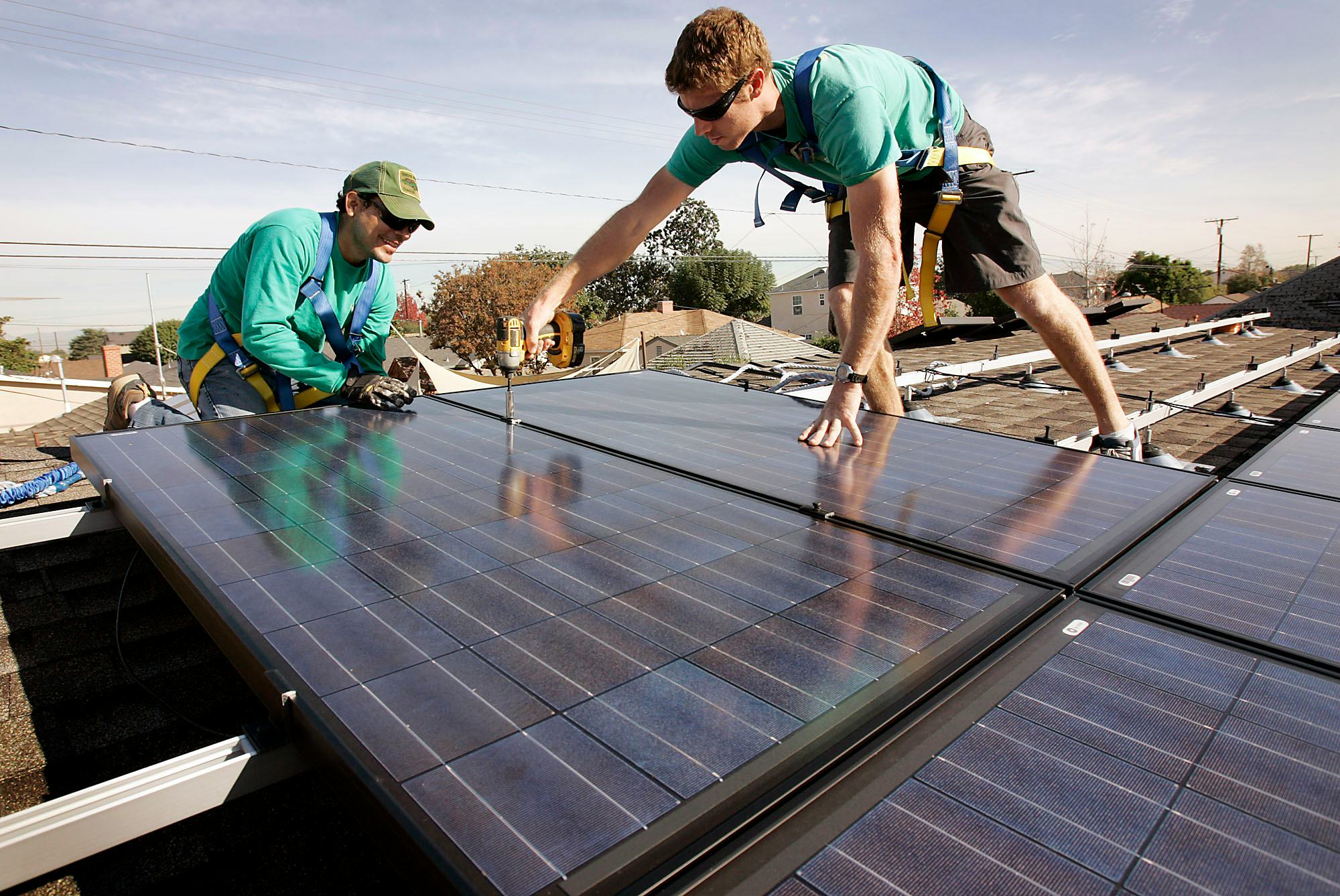 Tesla solar panels Musk announces huge expansion despite 2B lawsuit