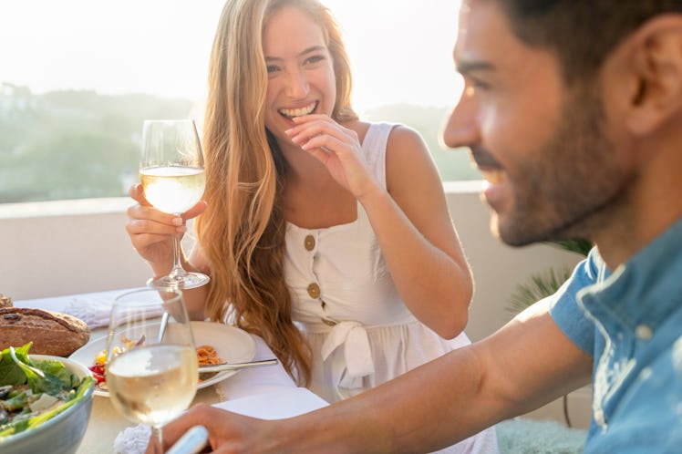 You can meet men and women at restaurants if you're looking to date. 