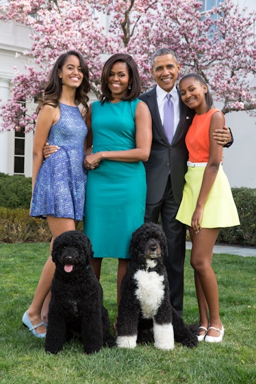 WASHINGTON, DC - APRIL 05: U.S. President Barack Obama, First Lady Michelle Obama, and daughters Mal...