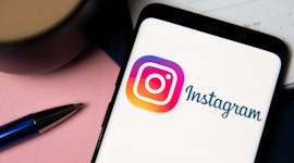 Here's how to turn off Dark Mode on Instagram to scroll easier in the daytime.