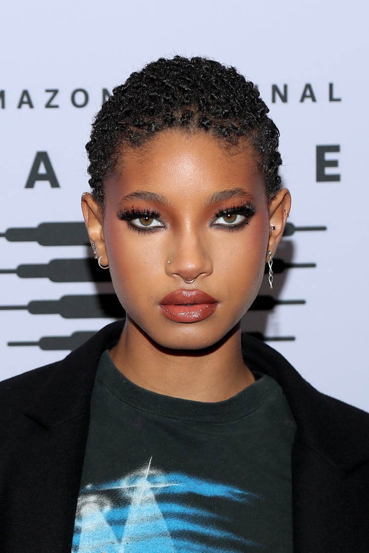 Willow Smith shaved her head during a "Whip My Hair" performance and the video is so wild.