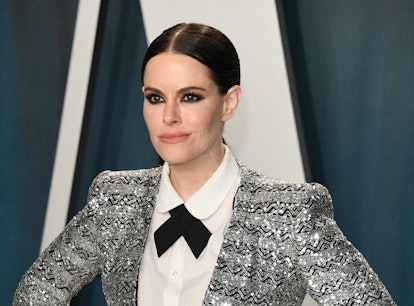 Emily Hampshire shares her worst first date experience.