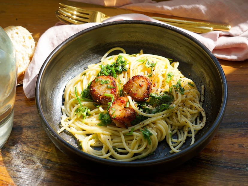 Experts say you should make sure the scallops are cooked all the way through before consuming.